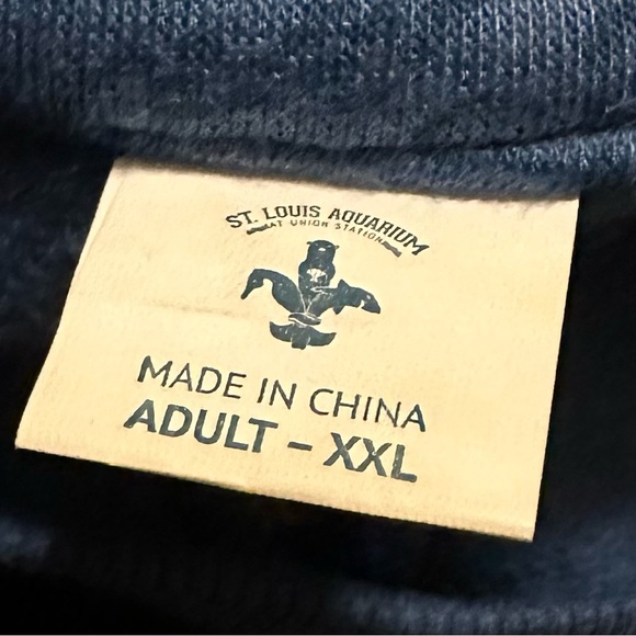 St Louis Aquarium Gray Blue Crewneck Sweatshirt 2XL Union Station Otter Shark - Picture 2 of 10